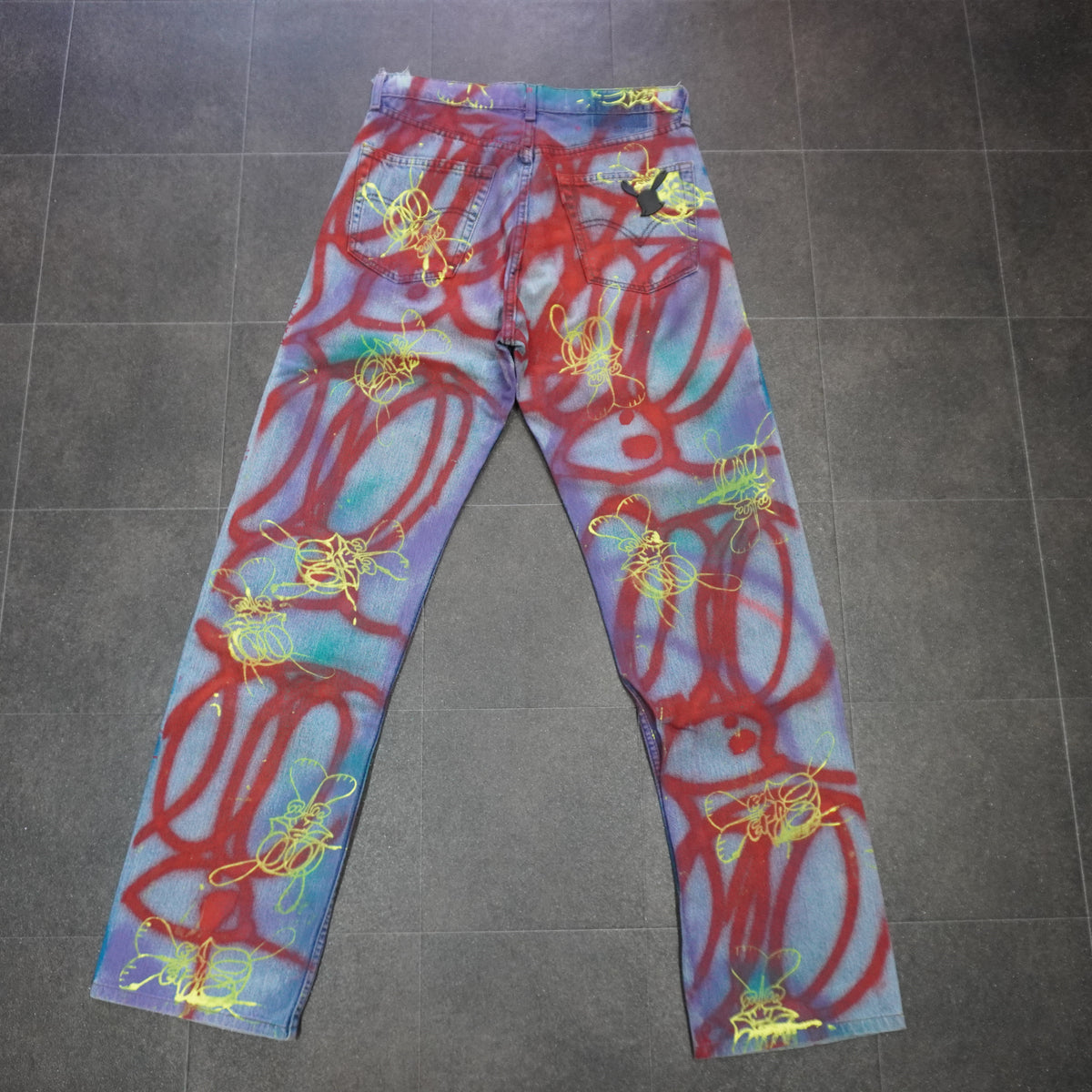 SKOLOCT SPRAY PAINTED JEANS-33