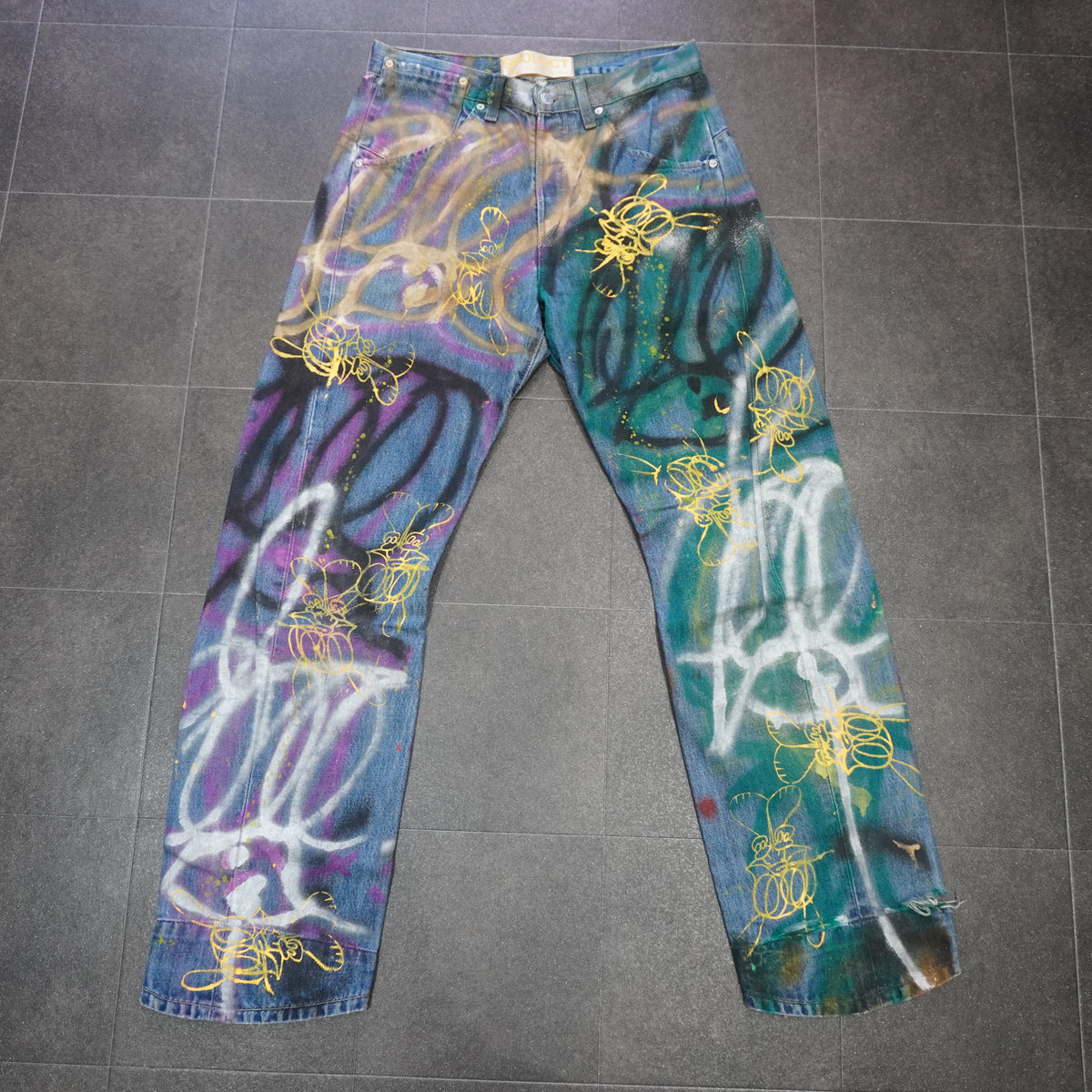 SKOLOCT SPRAY PAINTED JEANS-33