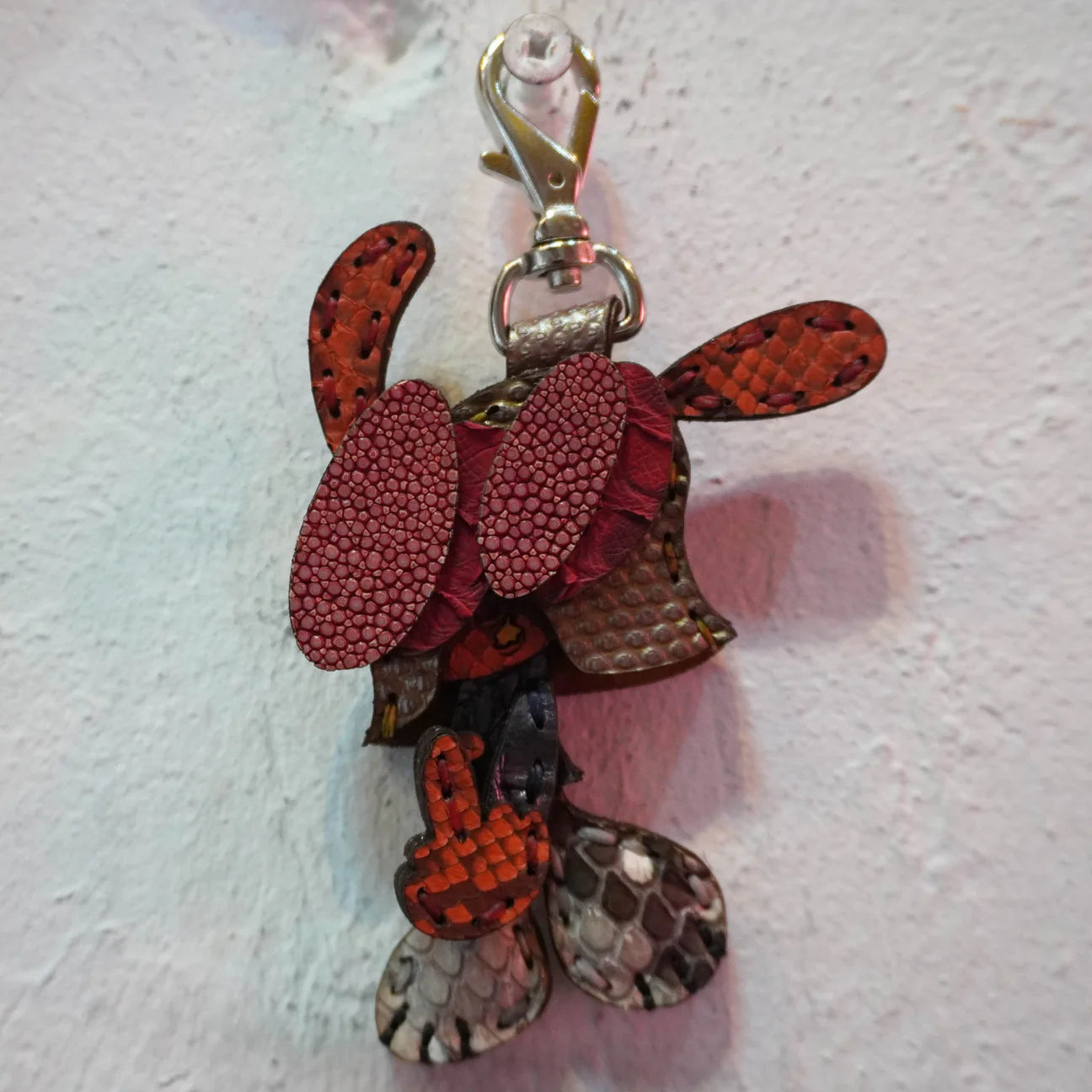 LEATHER KEYCHAIN "FINGER" - PYTHON