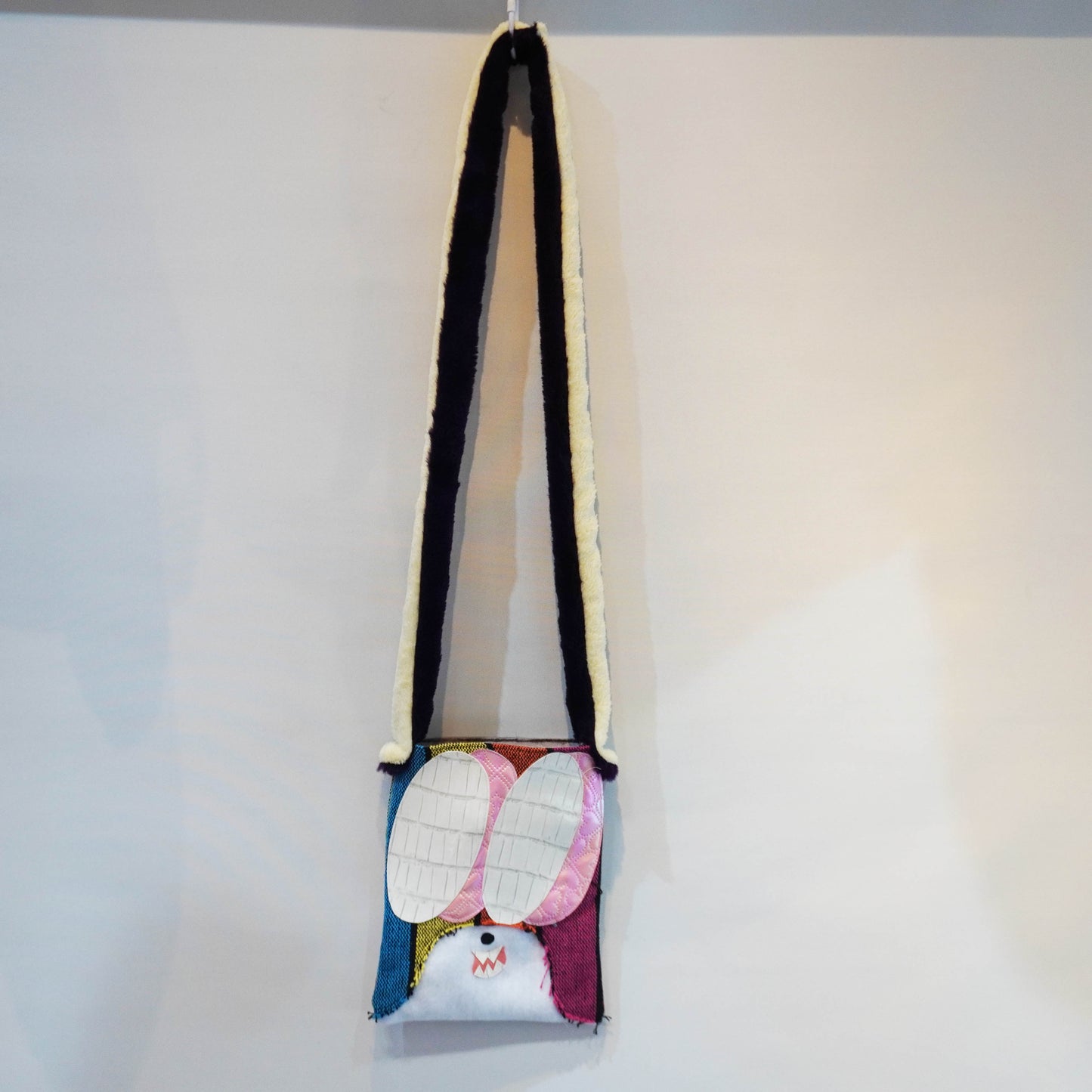 SKO FACE MESSENGER BAG