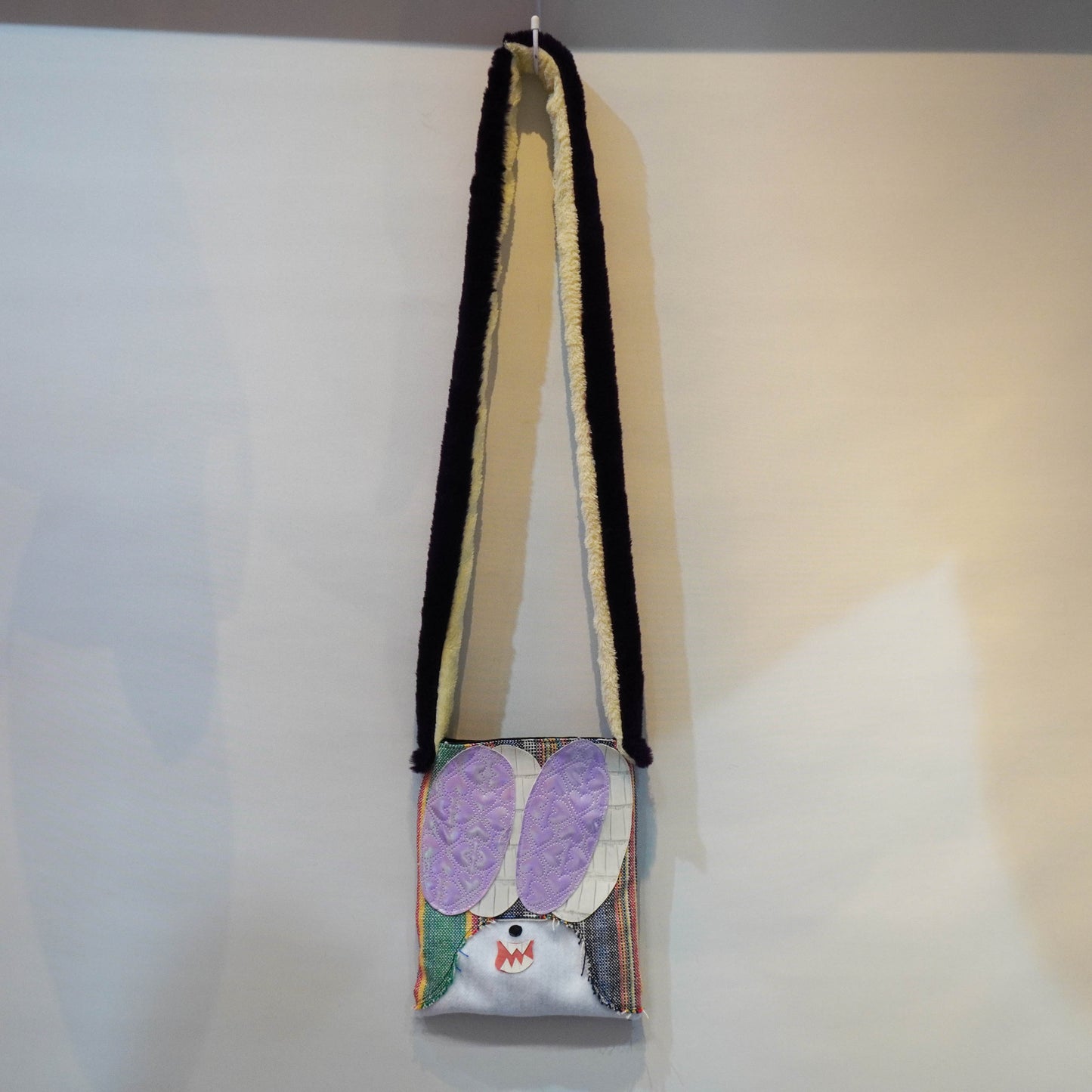 SKO FACE MESSENGER BAG