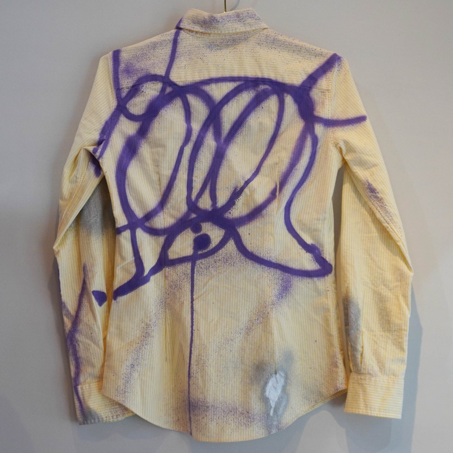 SKOLOCT SPRAY PAINTED REMAKE SHIRT