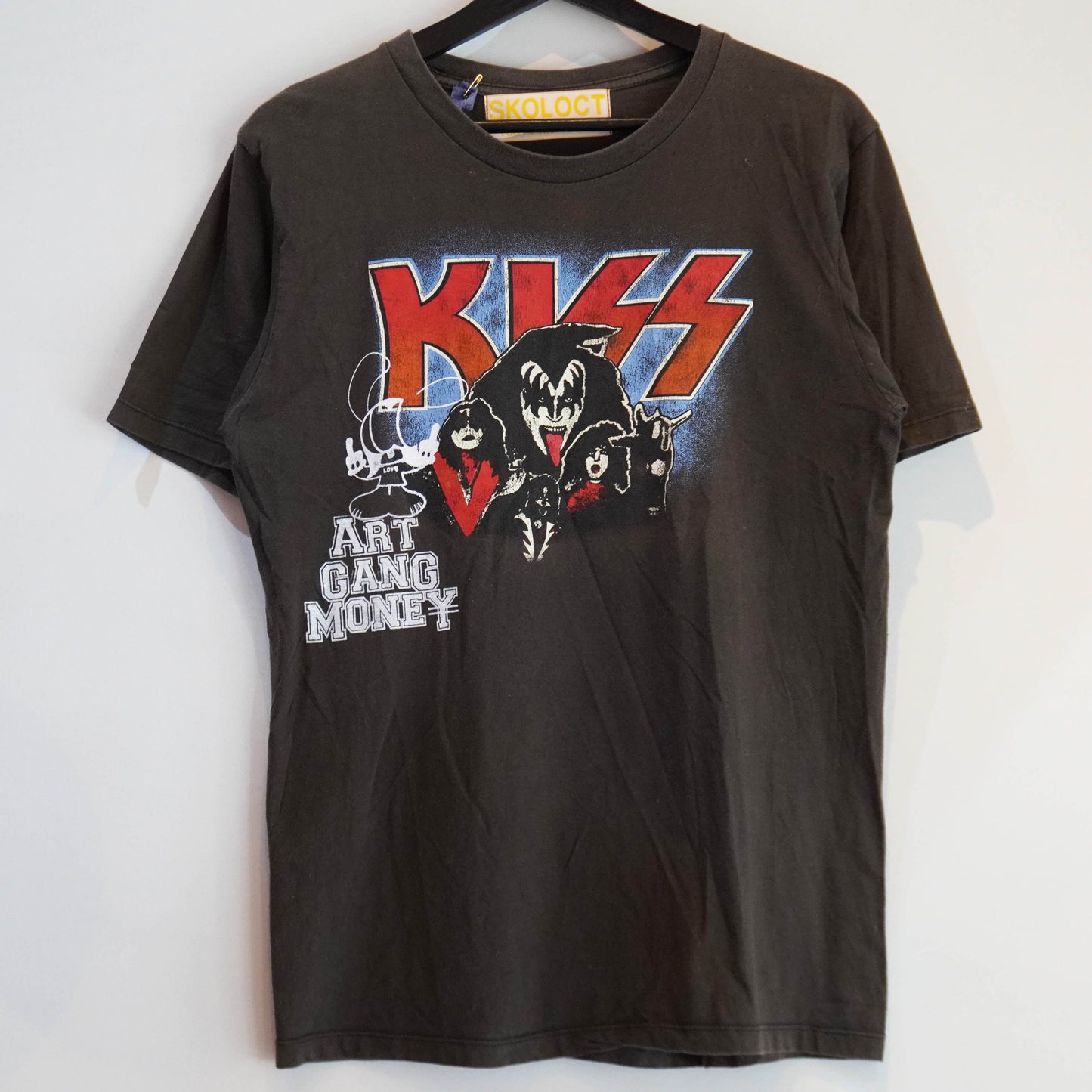 SKOLOCT KISS REMAKE T-SHIRT