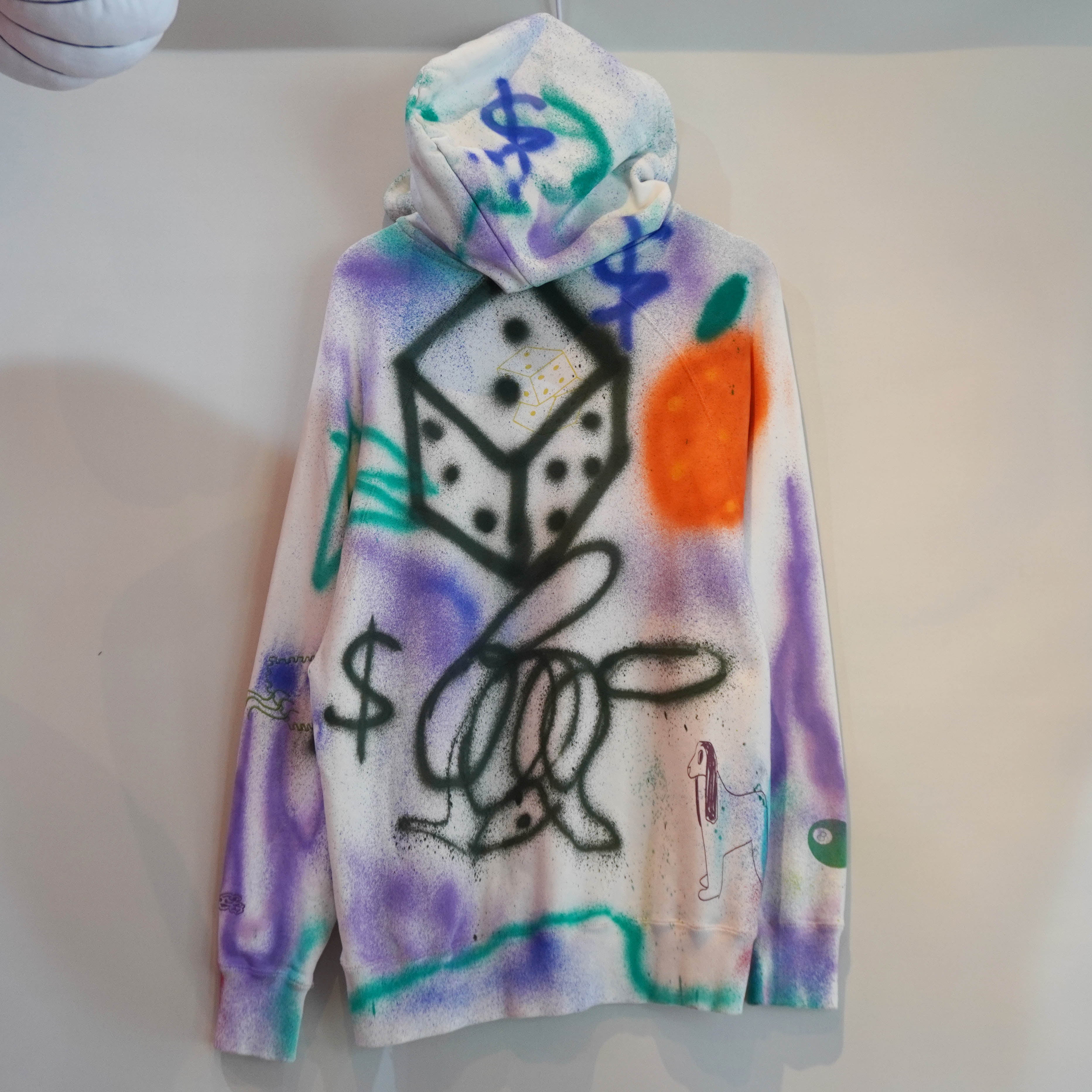 SKOLOCT アート SKOLOCT SPRAY PAINTED REWORKED HOODIE (M) – Skoloct Store