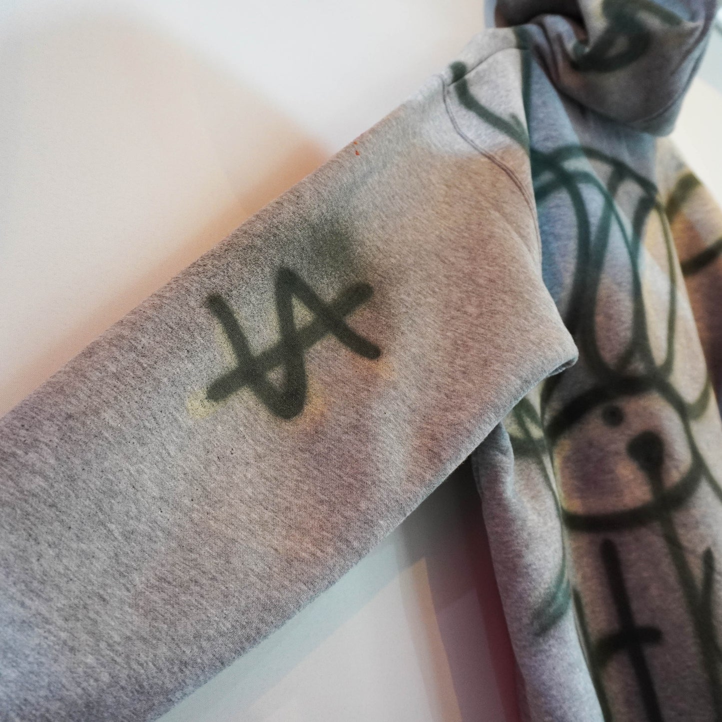 SKO STATES SPRAY PAINT REMAKE HOODIE (XXL)