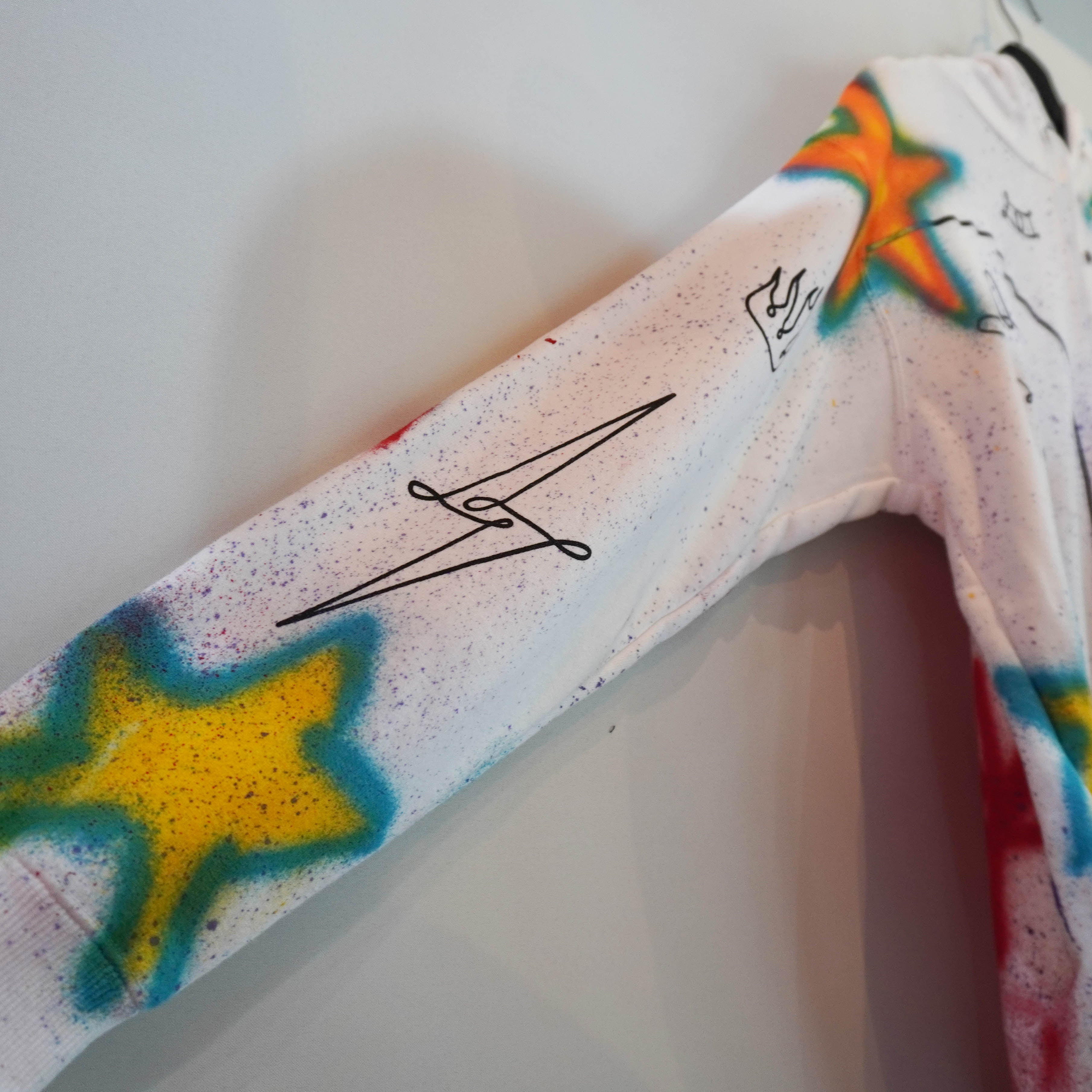 SKOLOCT SPRAY PAINTED REWORKED HOODIE (L) – Skoloct Store