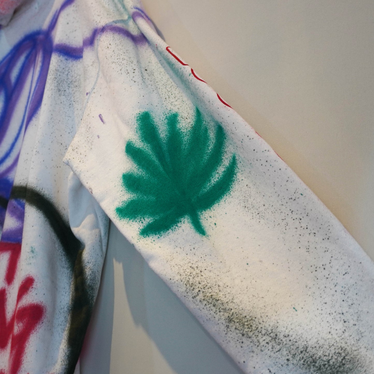 SKO SKO SPRAY PAINTED REWORKED HOODIE (XXL)