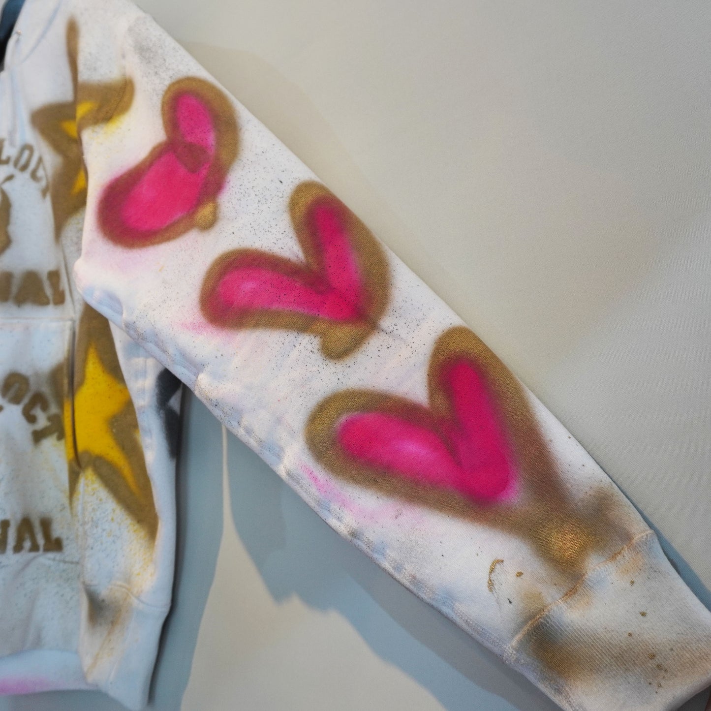 SKOLOCT SPRAY PAINTED ZIP HOODIE (S)