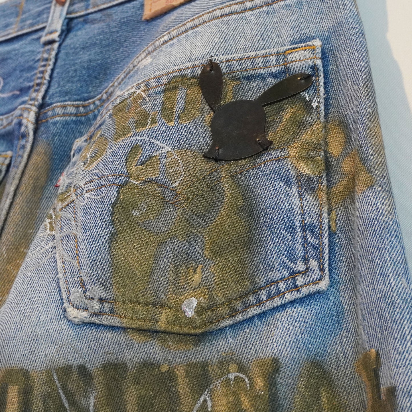 SKOLOCT SPRAY PAINTED JEANS - 29