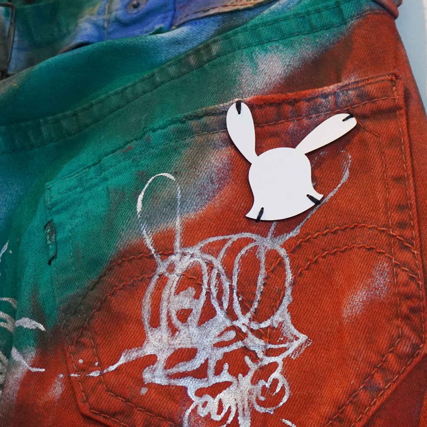 SKOLOCT SPRAY PAINTED JEANS - 30