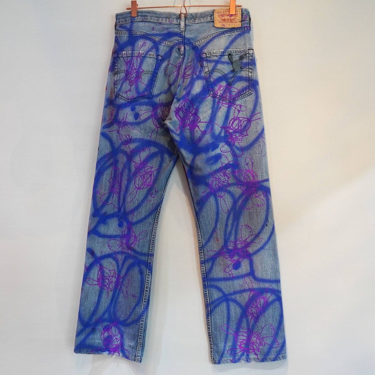 SKOLOCT SPRAY PAINTED JEANS - 32