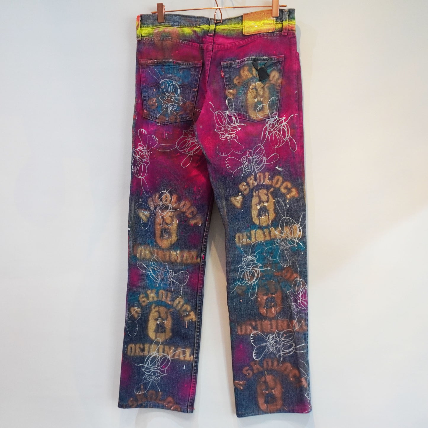 SKOLOCT SPRAY PAINTED JEANS - 32