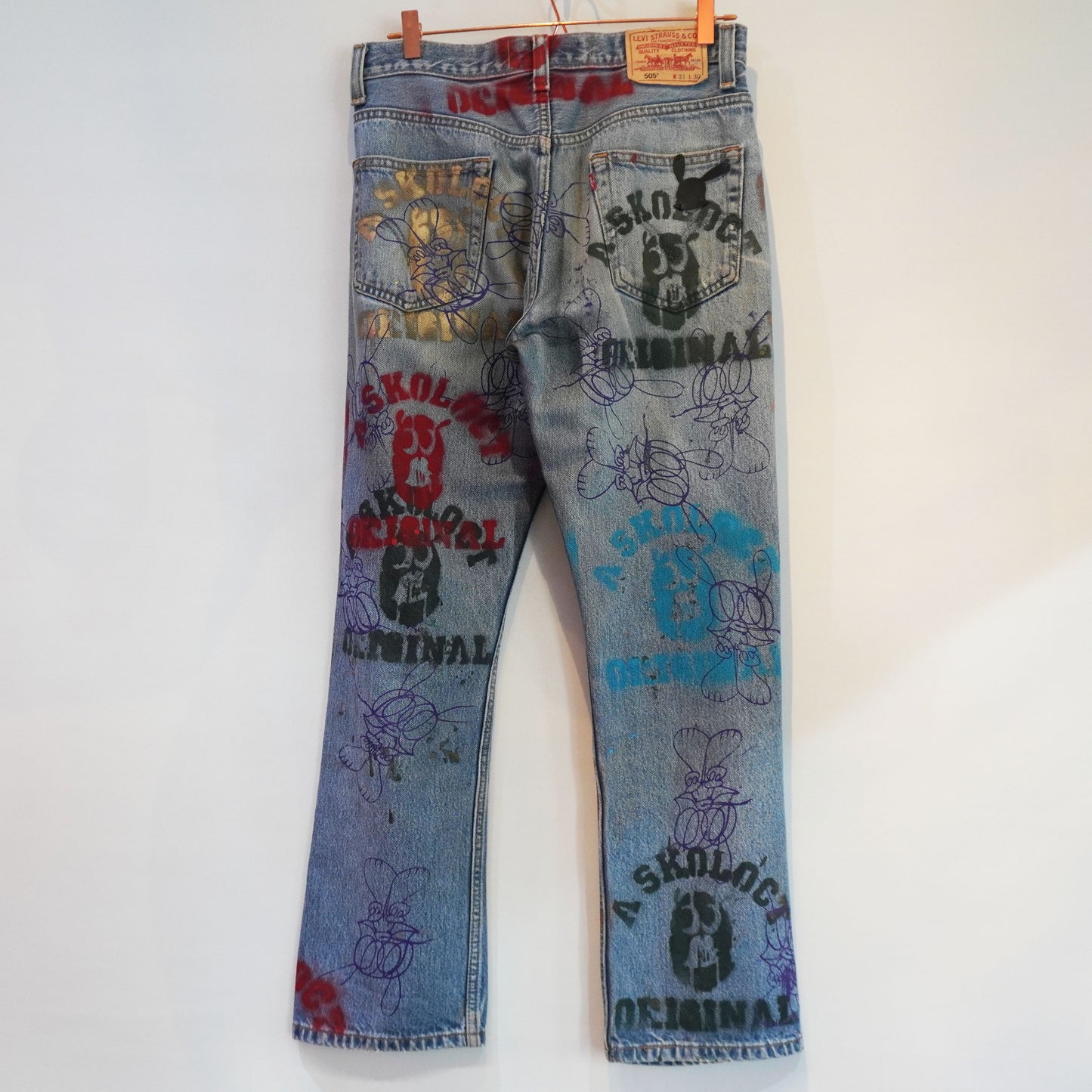 SKOLOCT SPRAY PAINTED JEANS - 31