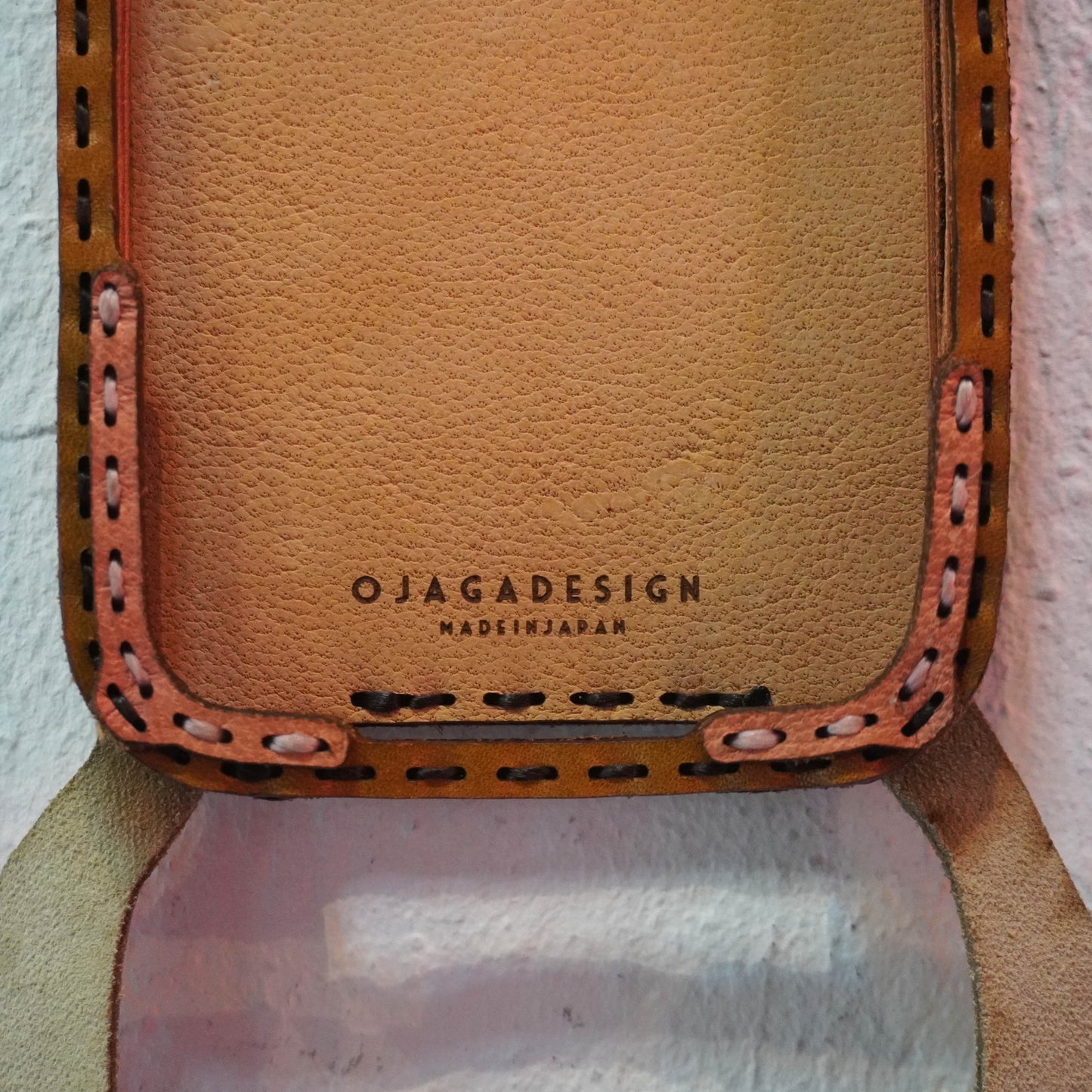 LEATHER PHONE CASE - iPhone 11 PRO