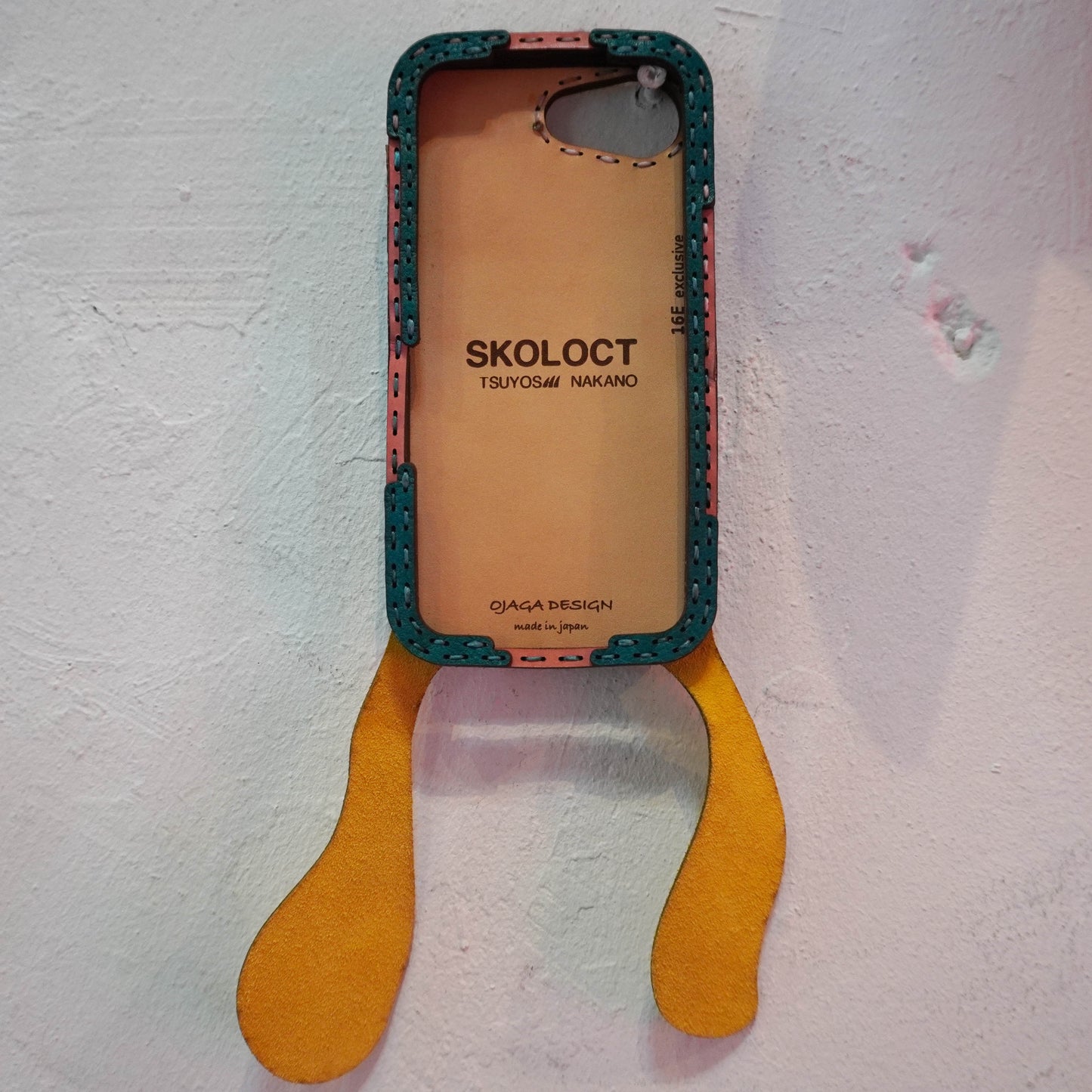 LEATHER PHONE CASE - iPhone 16E