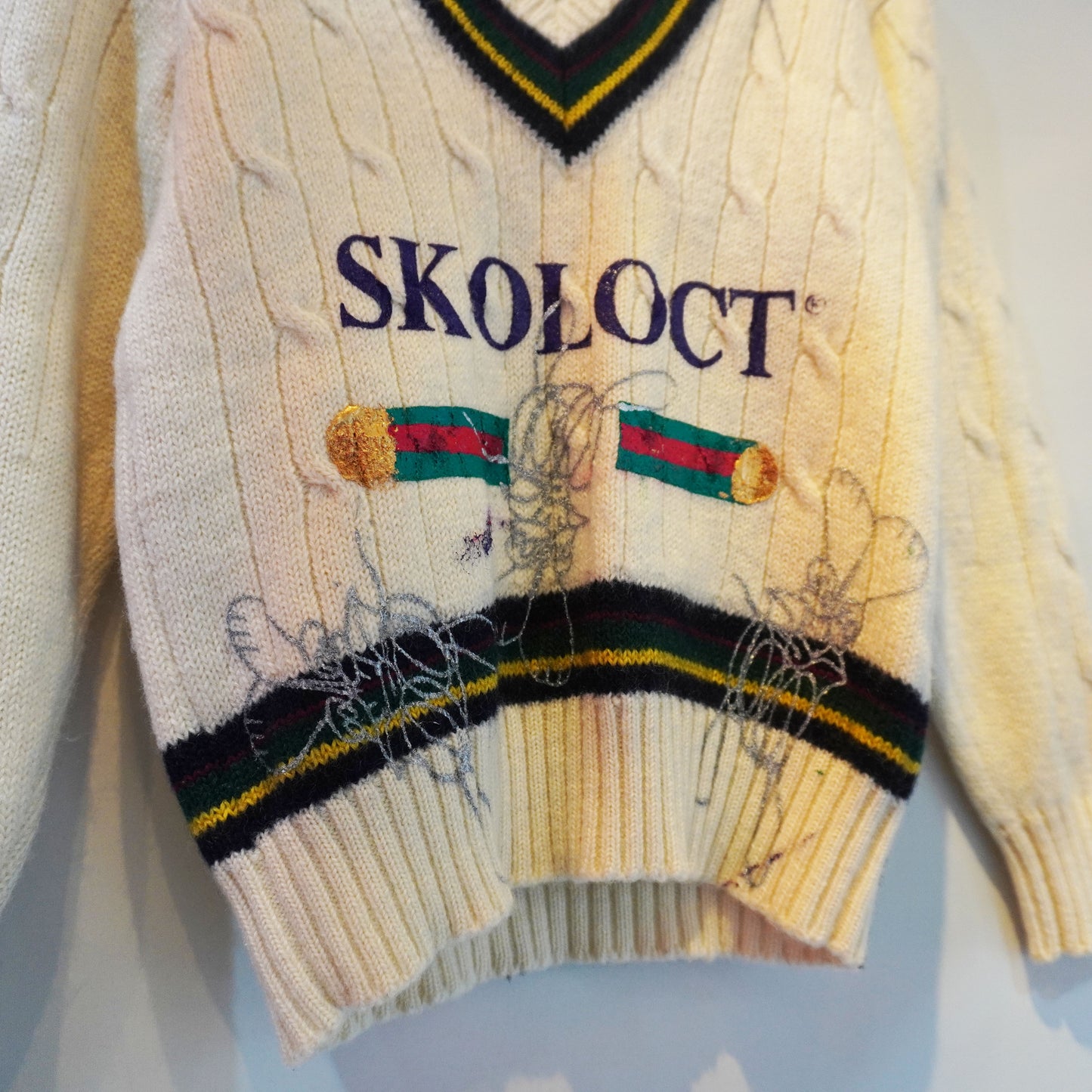 SKOLOCT SUCCI REMAKE V NECK KNIT SWEATER