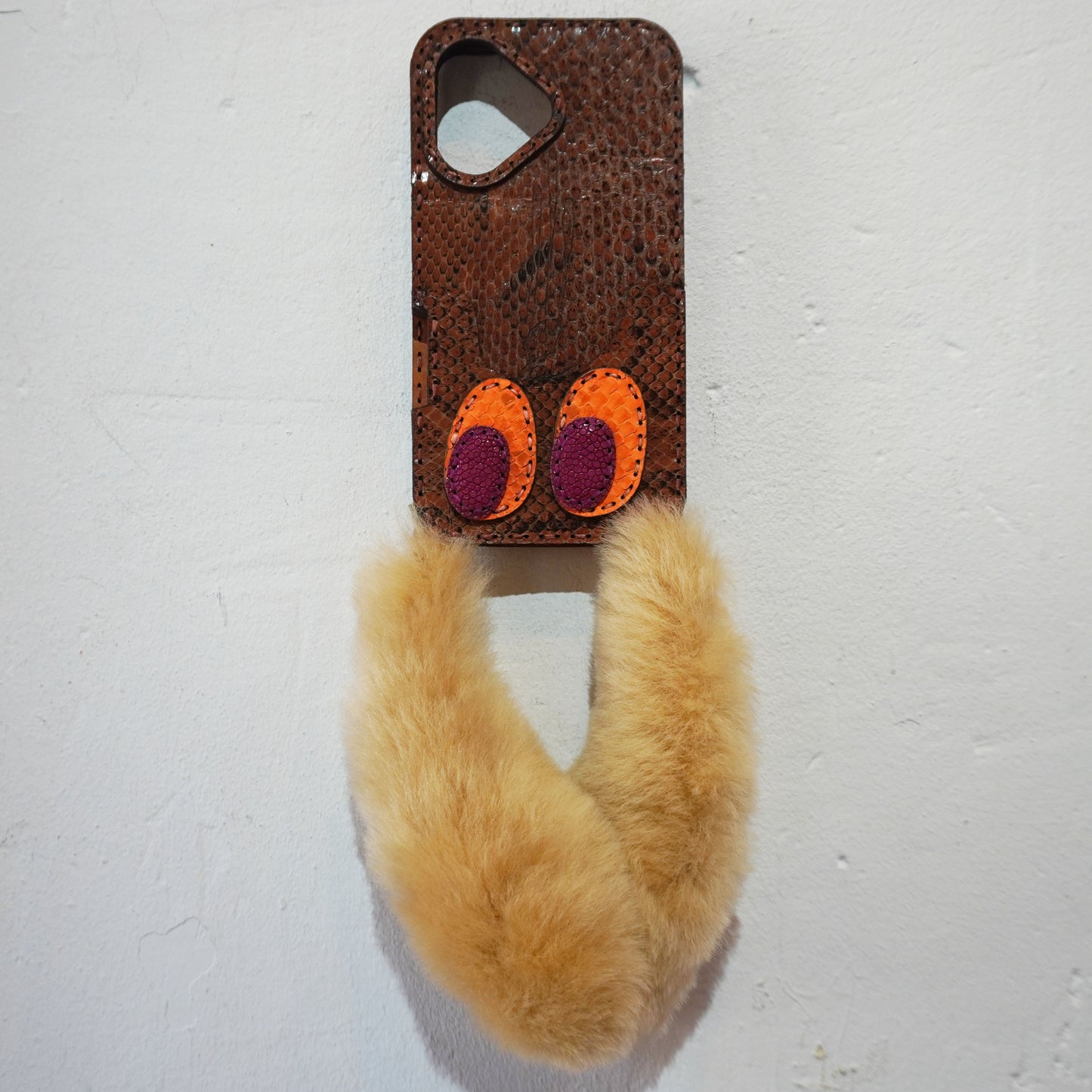 LEATHER PHONE CASE PYTHON - iPhone 16