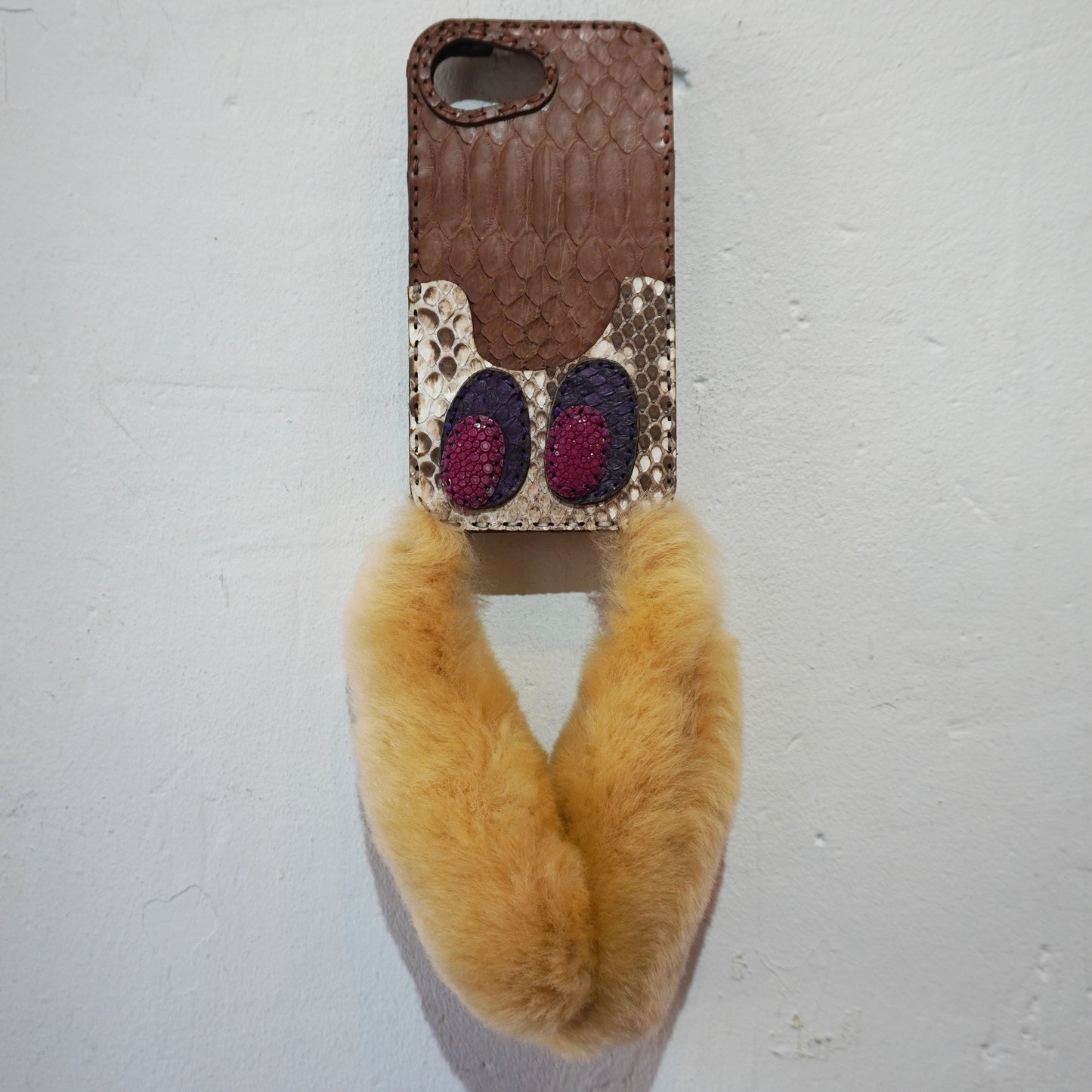 LEATHER PHONE CASE PYTHON - iPhone 16E