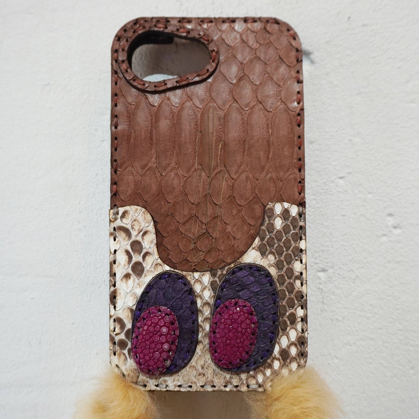 LEATHER PHONE CASE PYTHON - iPhone 16E