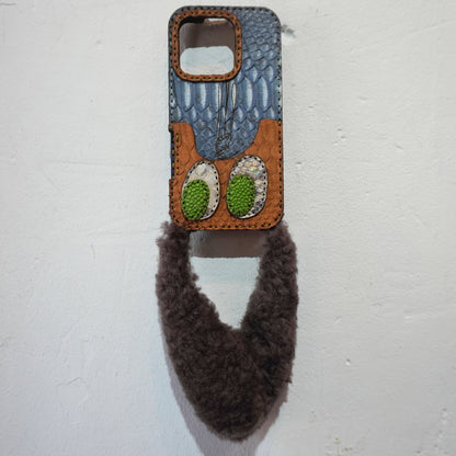 LEATHER PHONE CASE PYTHON - iPhone 16 PRO