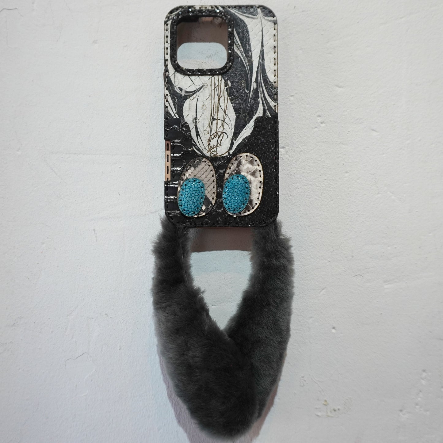 LEATHER PHONE CASE PYTHON - iPhone 16 PRO MAX