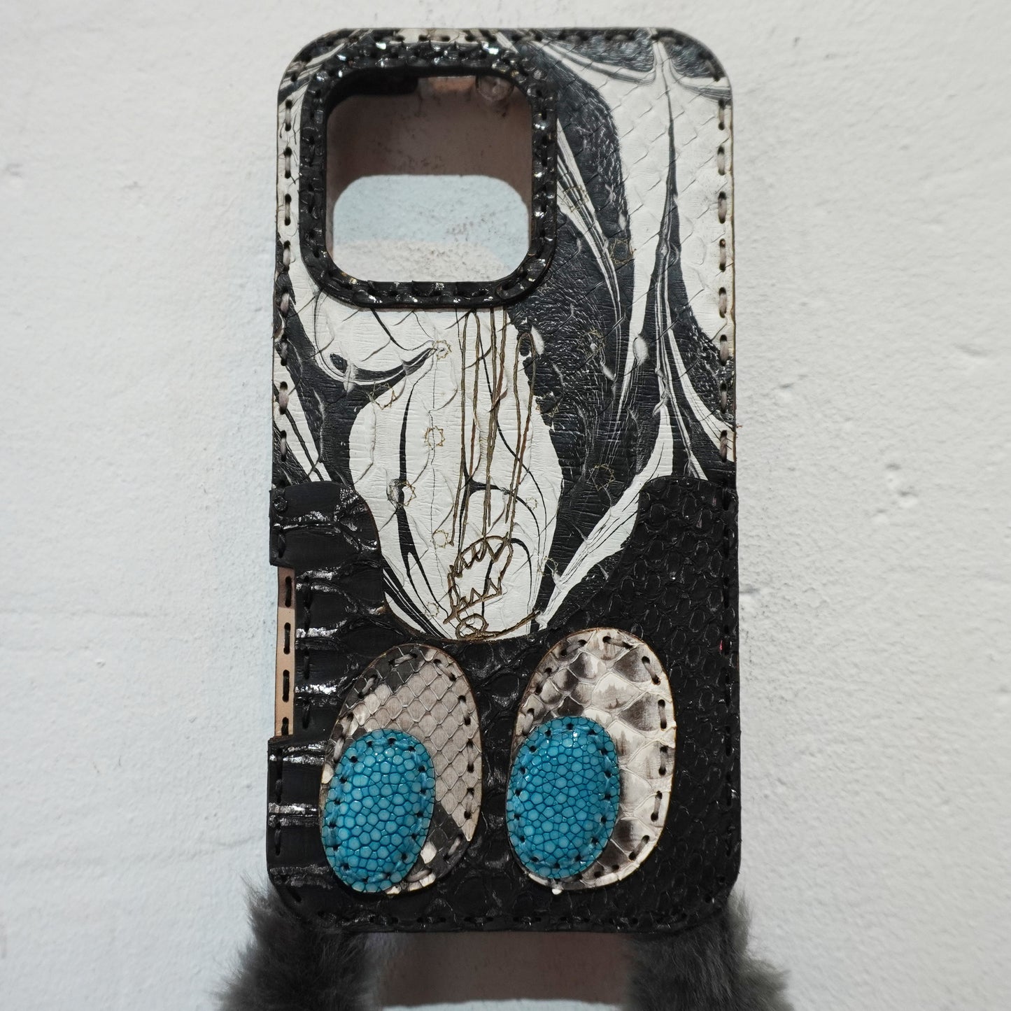 LEATHER PHONE CASE PYTHON - iPhone 16 PRO MAX