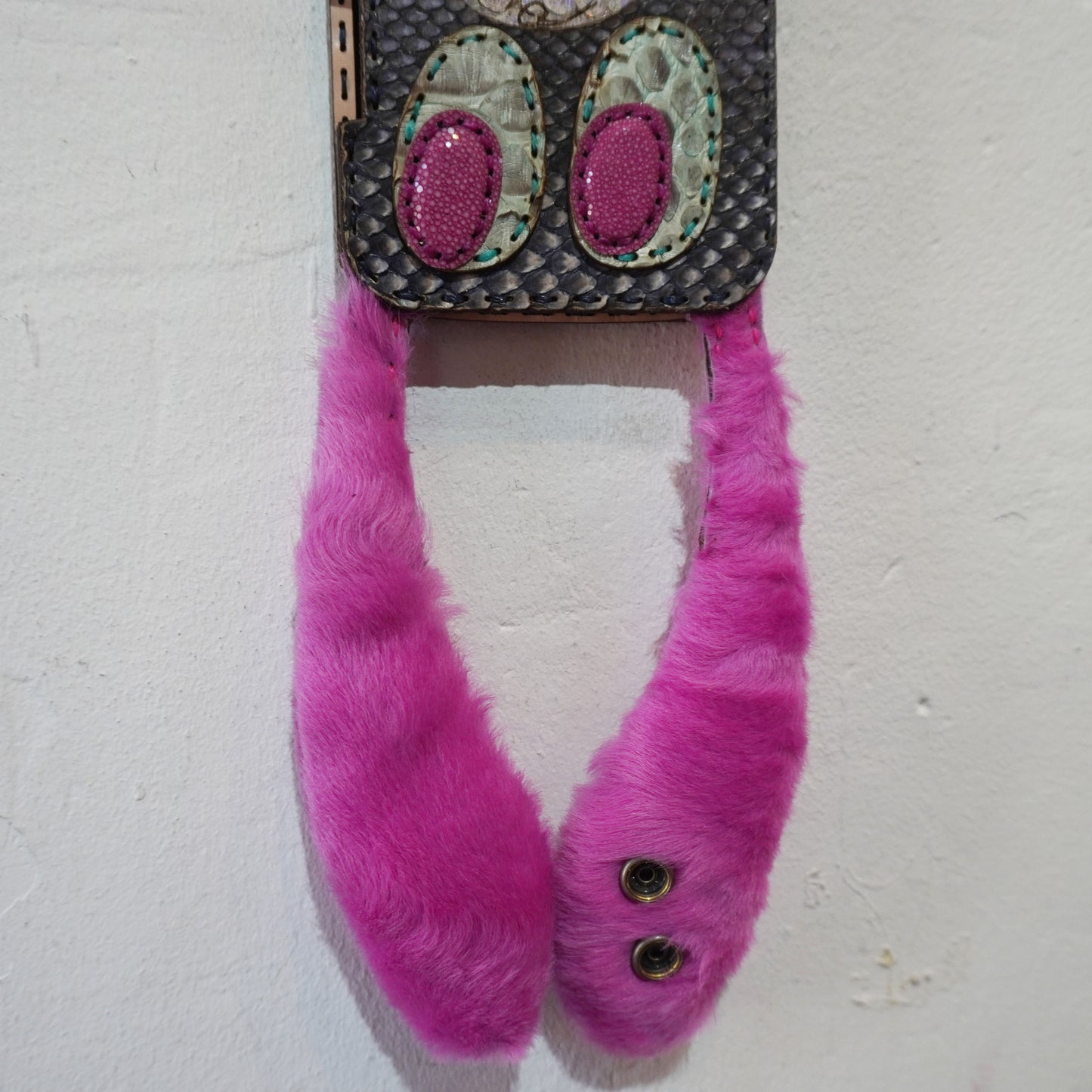 LEATHER PHONE CASE PYTHON - iPhone 16 PRO MAX