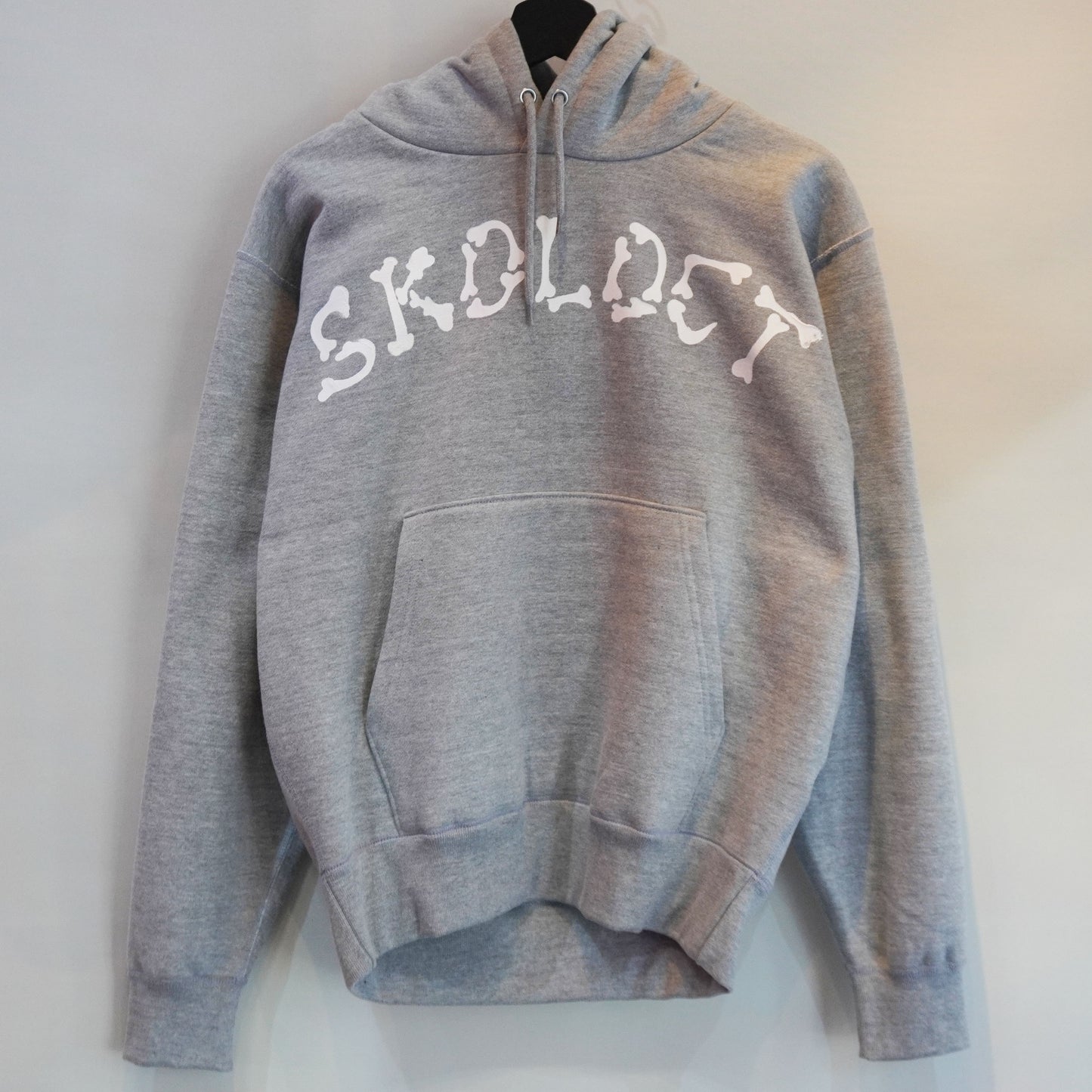 SKOLOCT GRAY BONE HOODIE