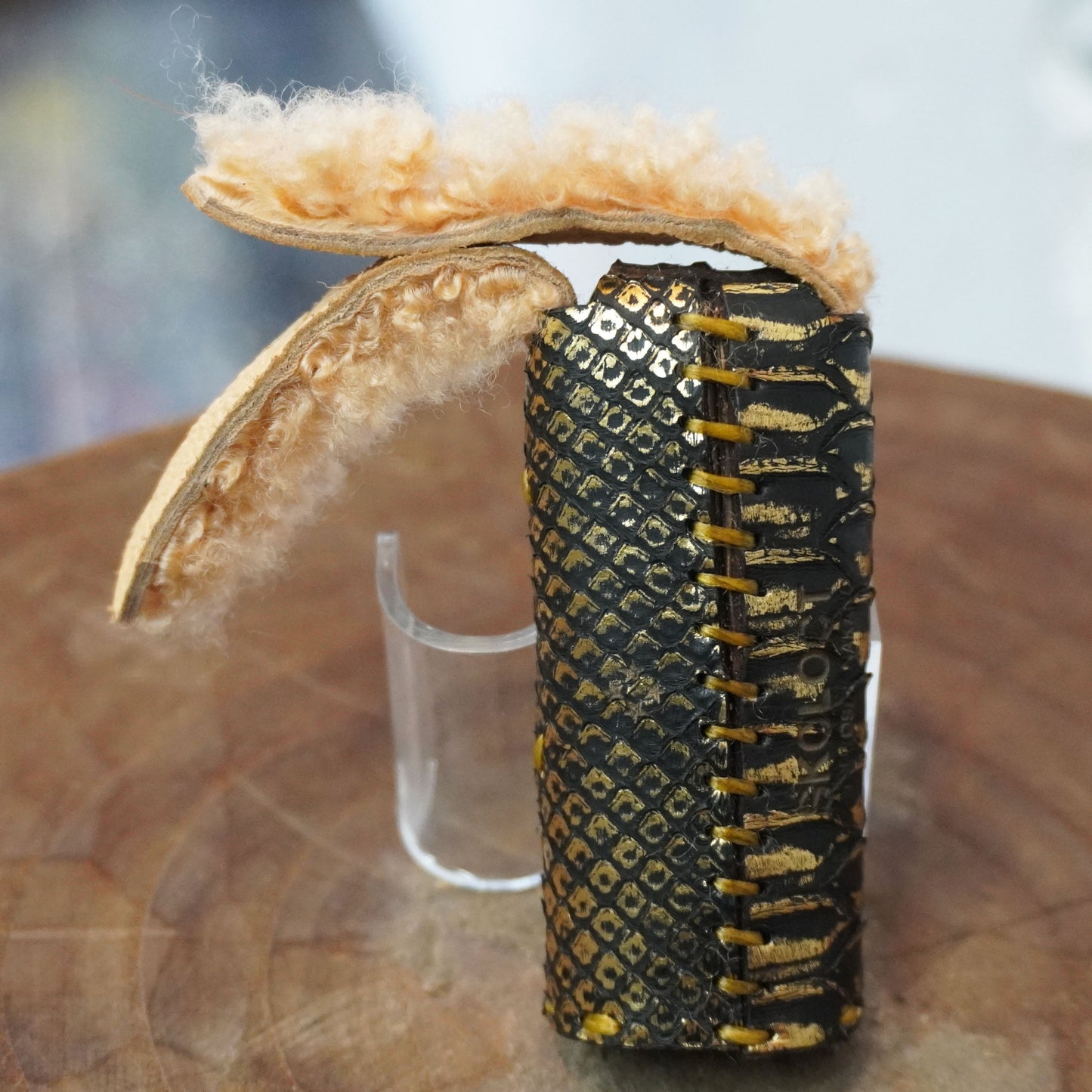 SKOLOCT LIGHTER CASE - PYTHON