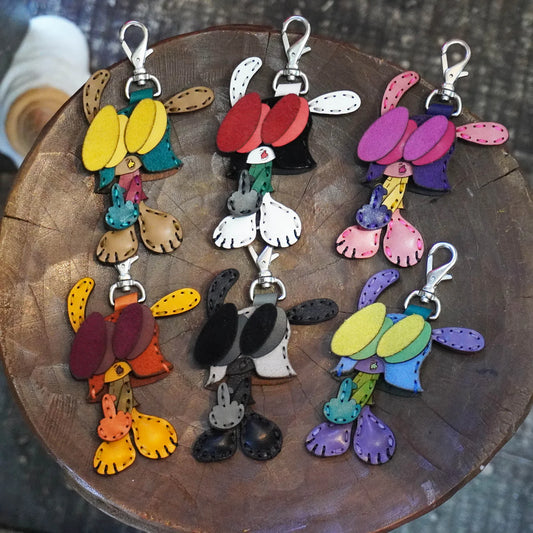 LEATHER KEYCHAIN "FINGER"