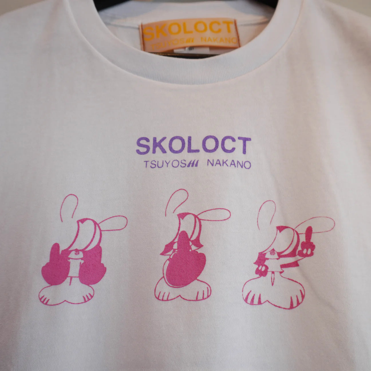 SKOLOCT TRIPLETS T-SHIRT (WHITE)