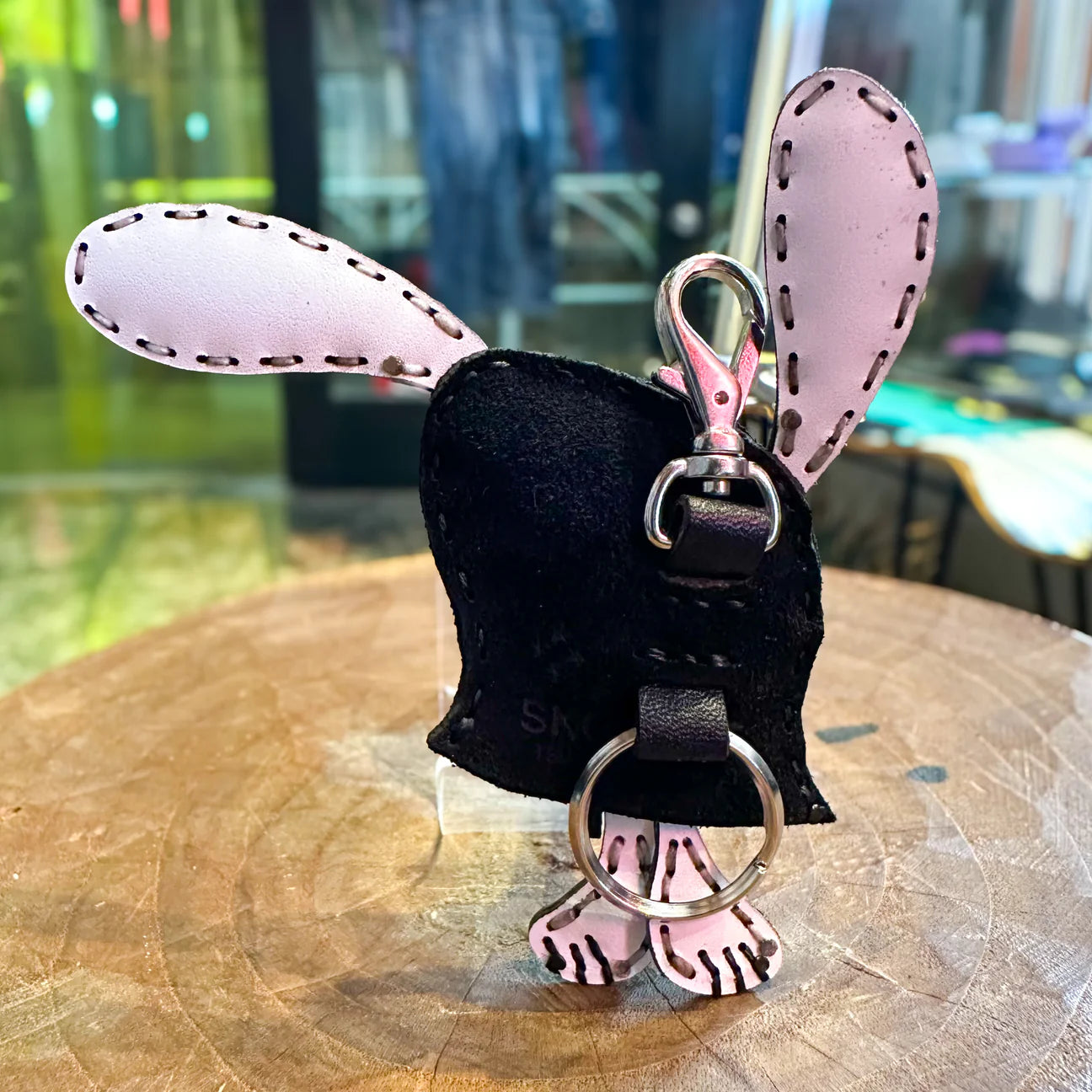 LEATHER KEYCHAIN "UZI"