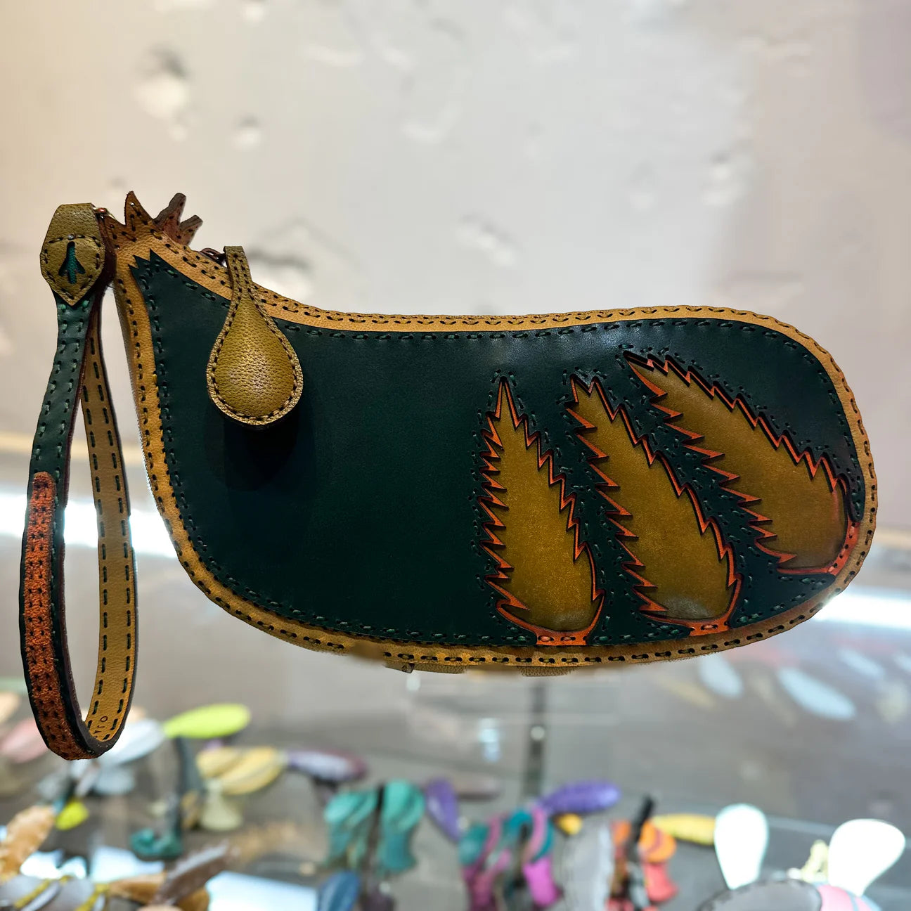 SKO LEATHER CLUTCH WALLET