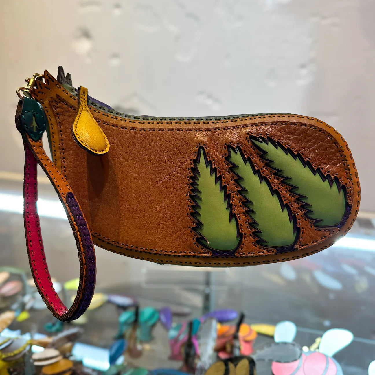 SKO LEATHER CLUTCH WALLET